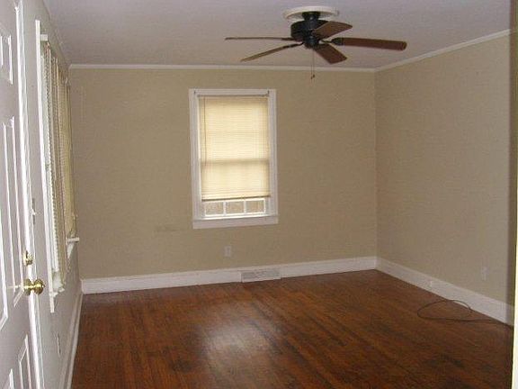 4th image of 10 Farley Ave
