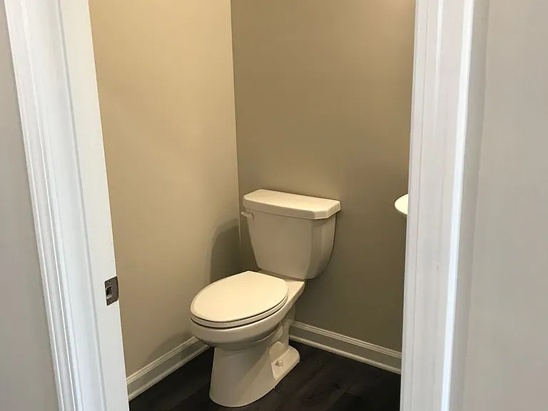 1302 Endicott Ct — Photo 11