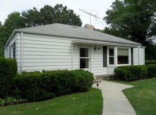 807 S Busse Rd, Mount Prospect, IL 60056