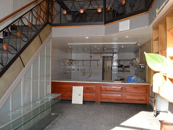 2nd image of 111 Montague St Ste 1