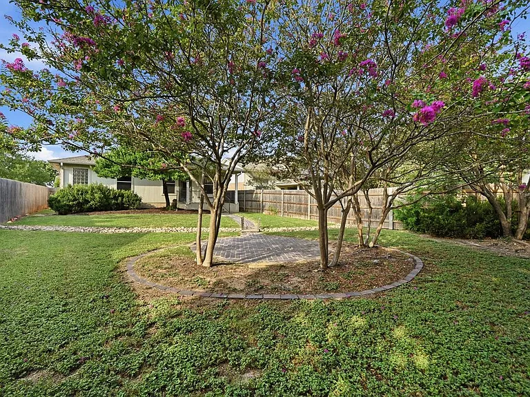 920 Coronation Way — Photo 26