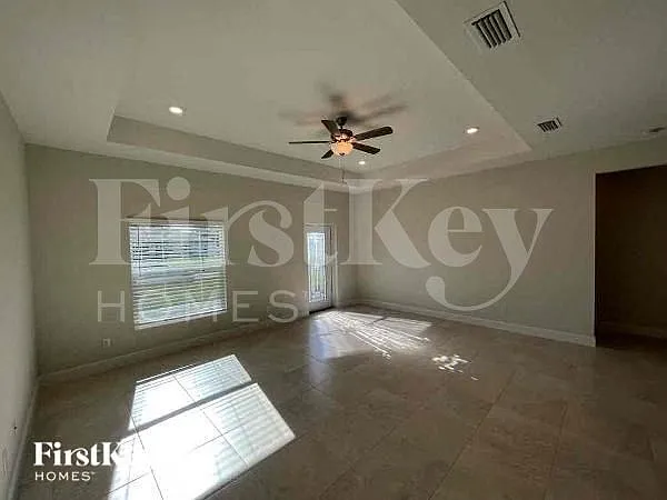 3062 NW 2nd Pl — Photo 2
