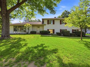 8433 Sunset Ln, Indianapolis, IN 46260