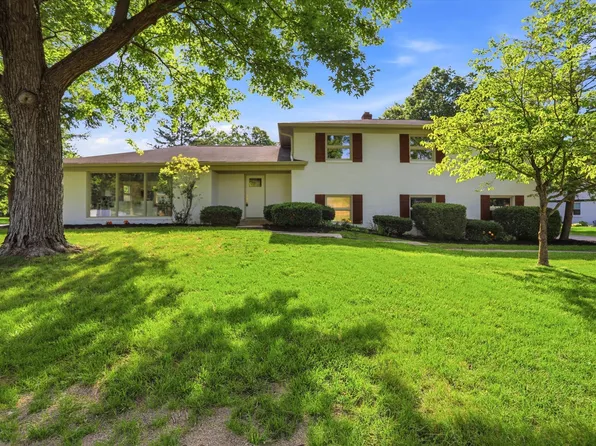 8433 Sunset Ln, Indianapolis, IN 46260