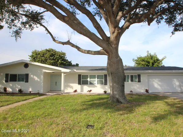 580 Pine Tree Dr, Indialantic, FL 32903