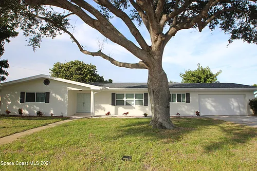 580 Pine Tree Dr Photo 1