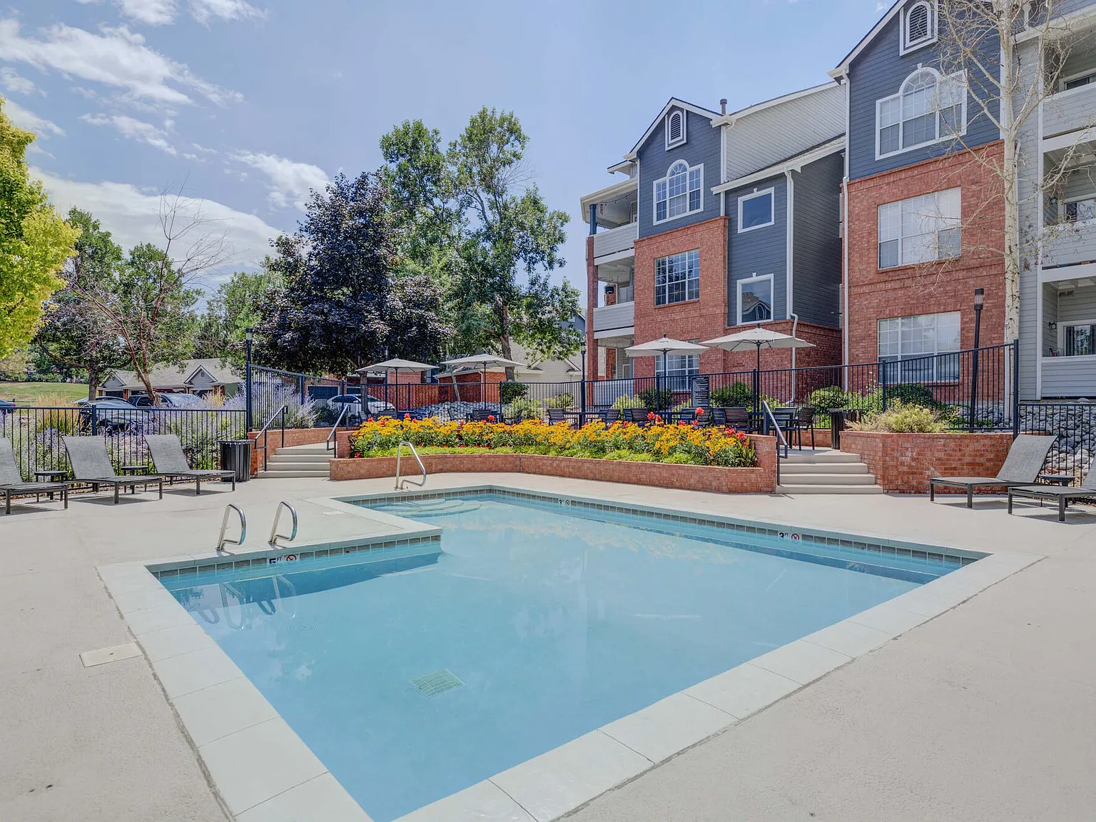 IMT Hyland Hills — Photo 4