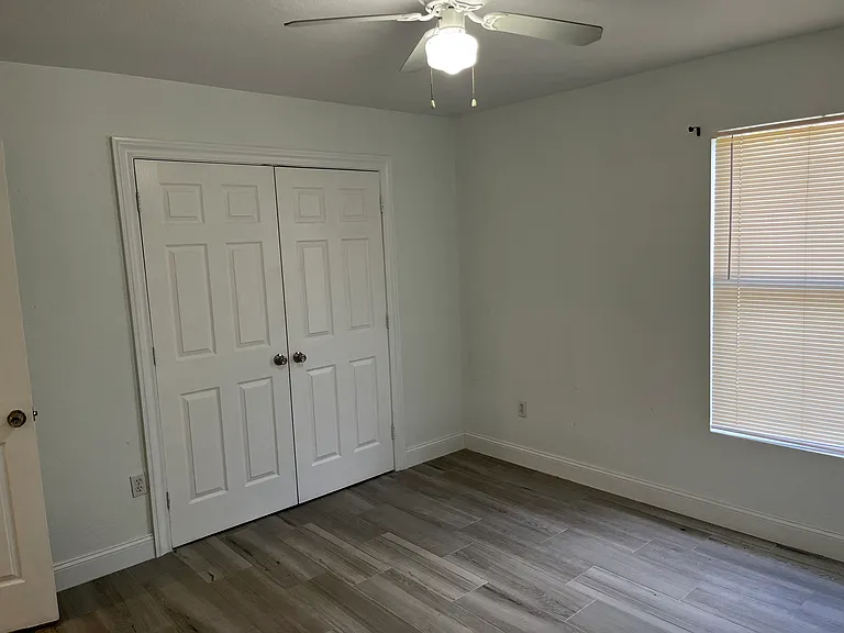 4712 Golfview Blvd — Photo 10