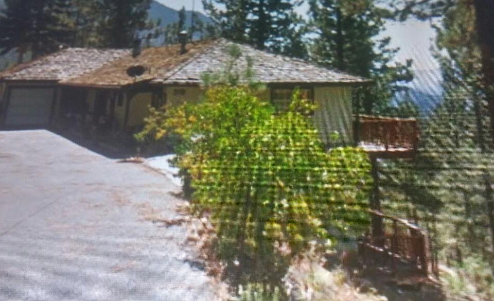 2nd image of 519 Laurel Ln