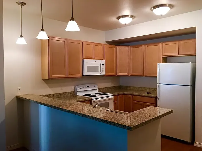 Fox Hills Village Apartments — Photo 2