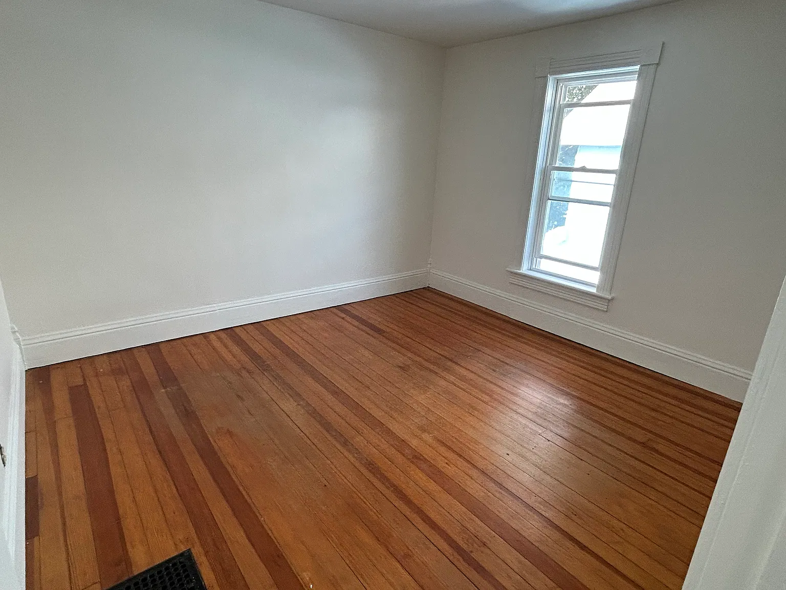 2 bed, 1100 sqft, $1,150 — Photo 1