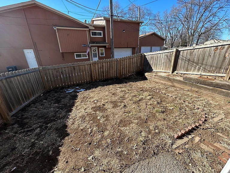 806 W 23rd Ave #18 — Photo 12