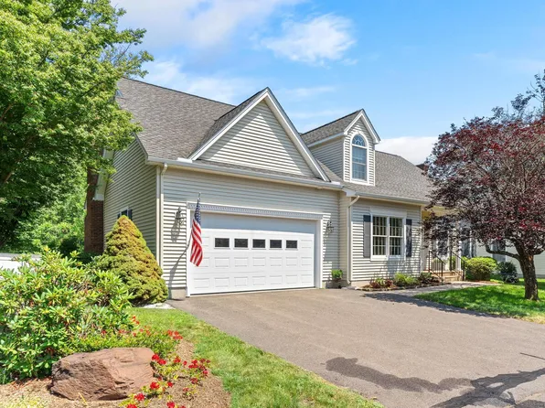 2 Charles Court, Suffield, CT 06078