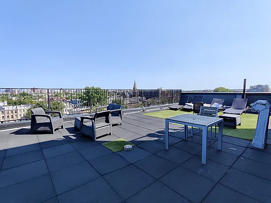 Rented by Signature Property Realty | media 9