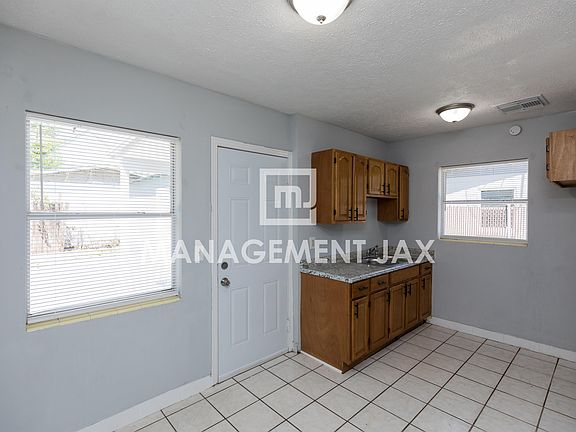 5th image of 1715 W 31st St