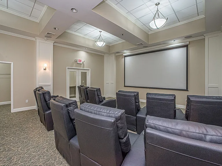 530 N Main Street - The Townhouse. — Photo 16