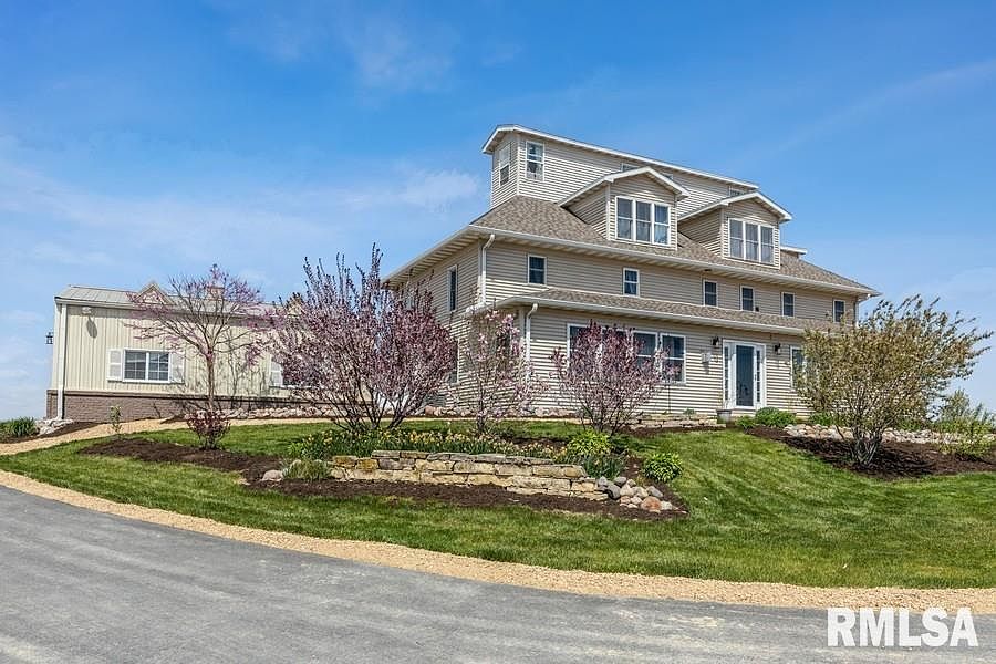 10002 167th St, Maquoketa, IA 52060 Zillow