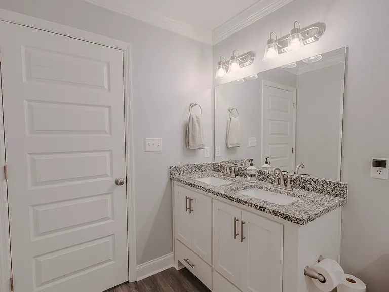 Master Bathroom - Double Sink Vanity