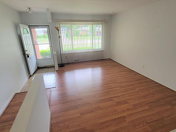 5th image of 30242 Cousino Dr