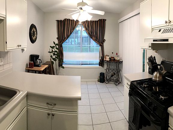 4th image of 1353 E Evergreen Dr