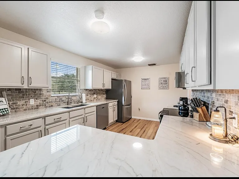 4622 Justin Ln — Photo 12