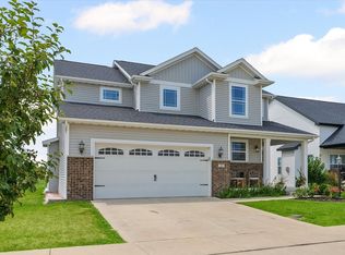 23 Lodge Trl, Monticello, IL 61856