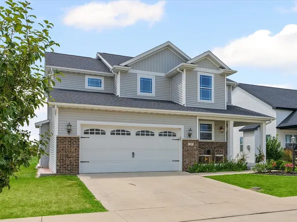 23 Lodge Trl, Monticello, IL 61856
