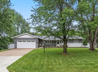 5600 Lindsay St, Golden Valley, MN 55422