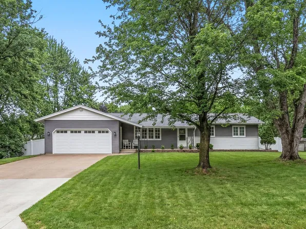 5600 Lindsay St, Golden Valley, MN 55422