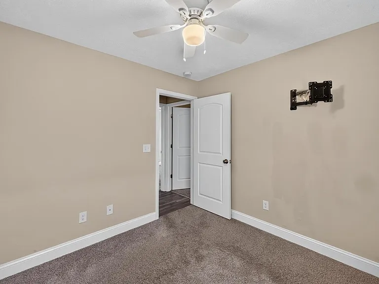 934 Boyd Ln — Photo 19