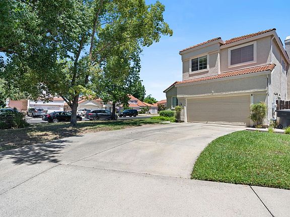 2nd image of 1004 Shasta Ave