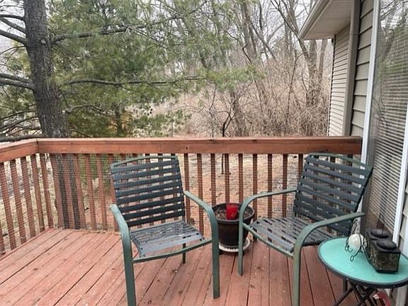 3rd image of 382 N Clayview Dr