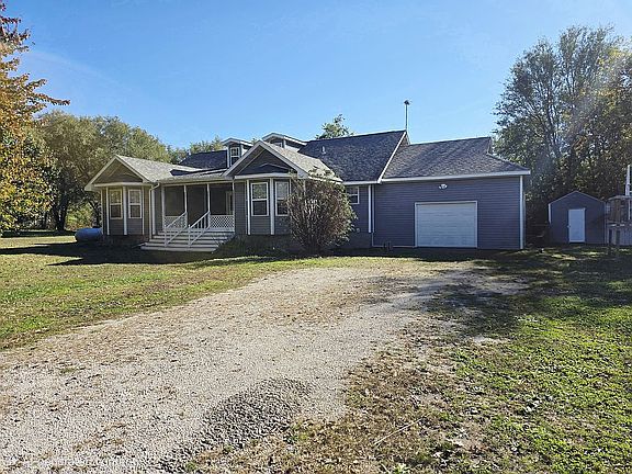 2nd image of 6060 Oak Rd