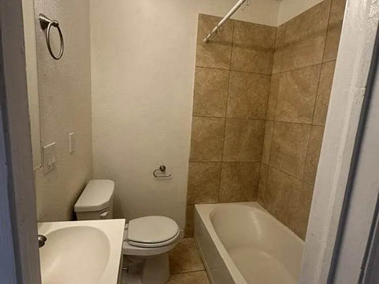343 S 4th Ave — Photo 11