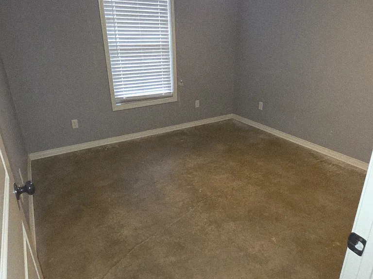 120 Carriage Hills Dr — Photo 8
