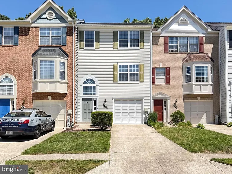 188 Pinecove Ave — Photo 1