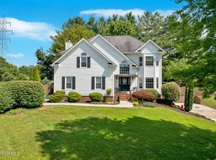 504 Amelia Ct, Blountville, TN 37617