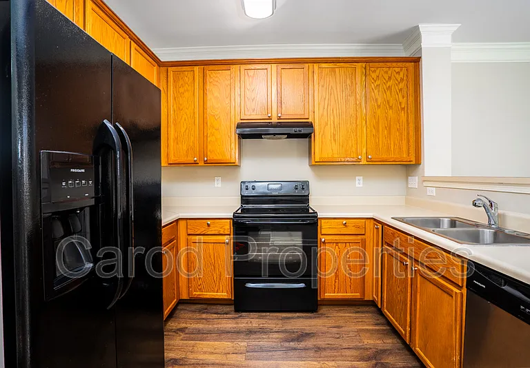 8829 Arbor Creek Dr — Photo 4
