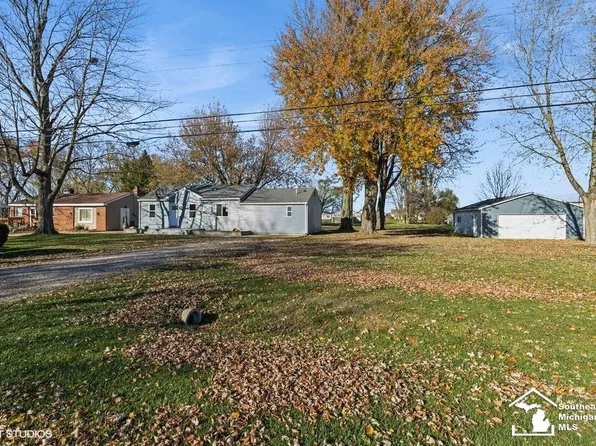 1008 Watson St, Erie, MI 48133