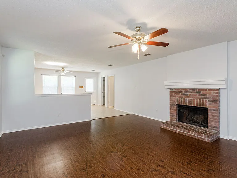 4606 Green Meadow Dr — Photo 8