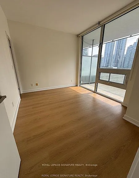 1 Market St #914 — Photo 25