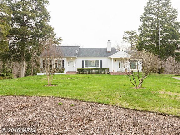 3rd image of 4625 Brookside Dr