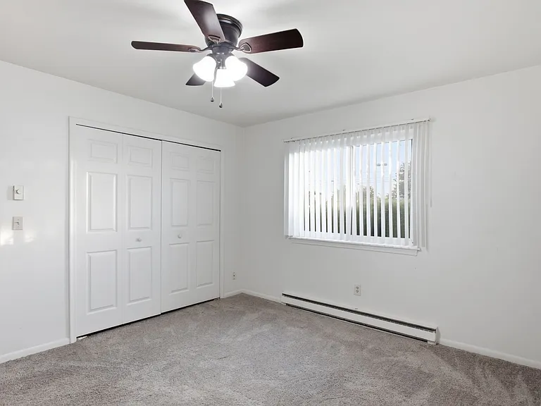 825 South Grand Avenue — Photo 18
