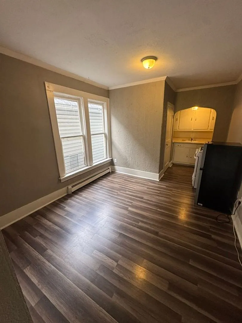 1704 W. Main St — Photo 3