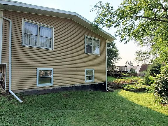 3rd image of 309 W Lincoln St