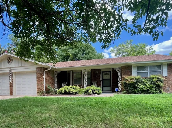 2308 14th St, Brownwood, TX 76801