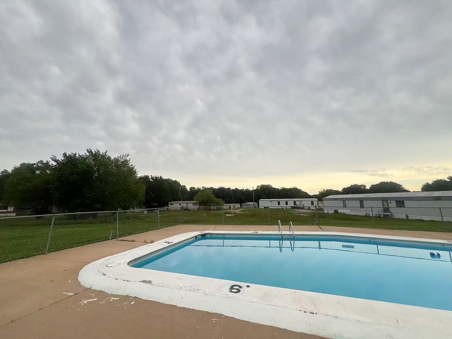 2 bed, 768 sqft, $350 — Photo 2