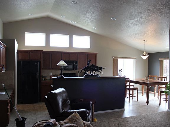 5th image of 5273 Monica St