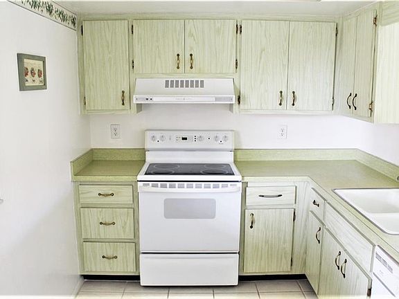 5th image of 3647 Puerta Ct Unit 424
