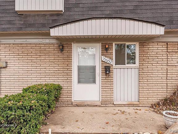3rd image of 15652 Dupage Blvd #80